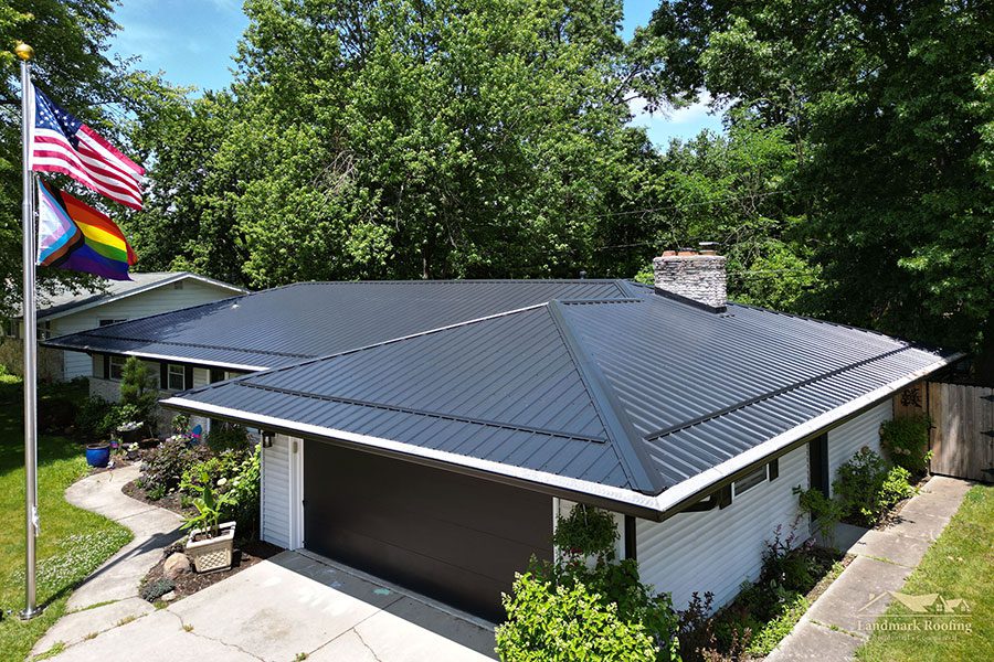 new metal roof, house in Fort Wayne, Landmark roofing contractor